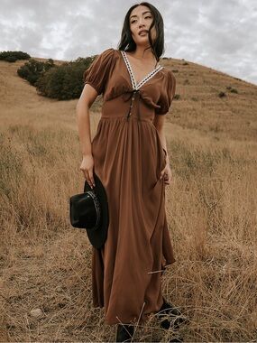 Blu Pepper Milk Maid Maxi Dress Sz M Lace V-Neck Cottage Peasant Prairie Rodeo